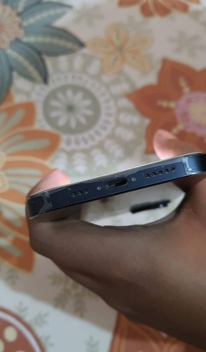 iPhone 13 1