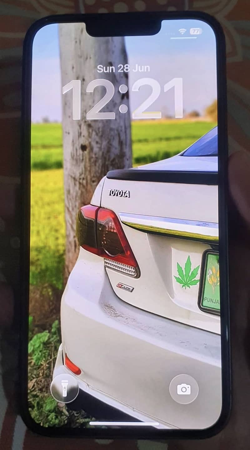 iPhone 13 3