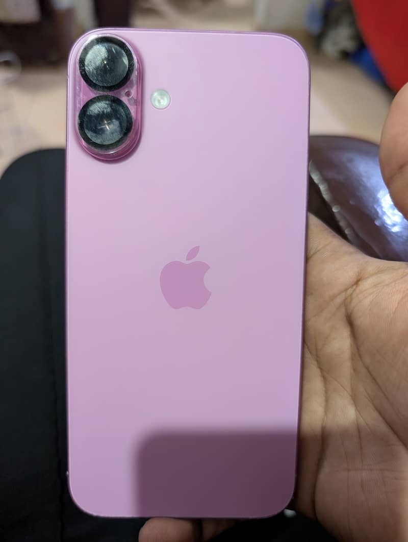 Apple iPhone 16 Plus 1