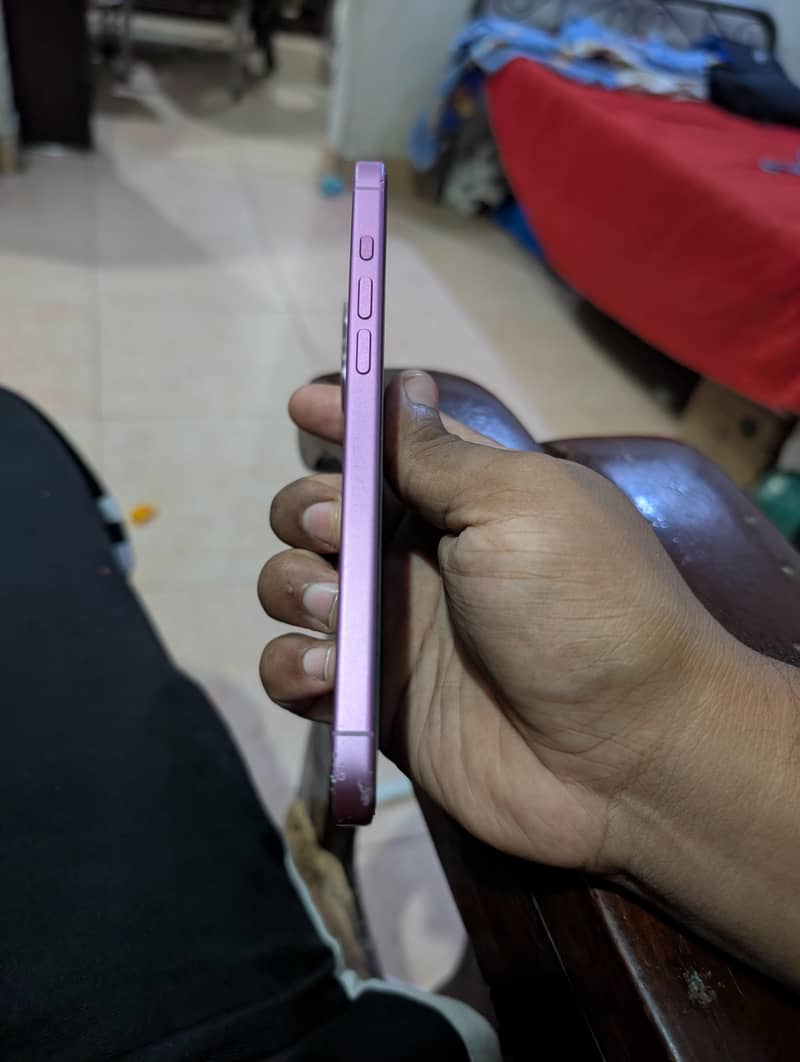 Apple iPhone 16 Plus 5