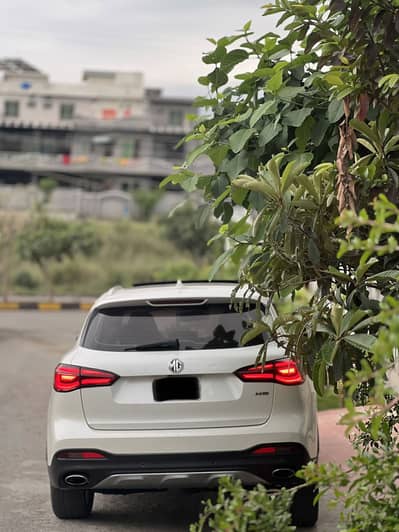 MG HS 2021