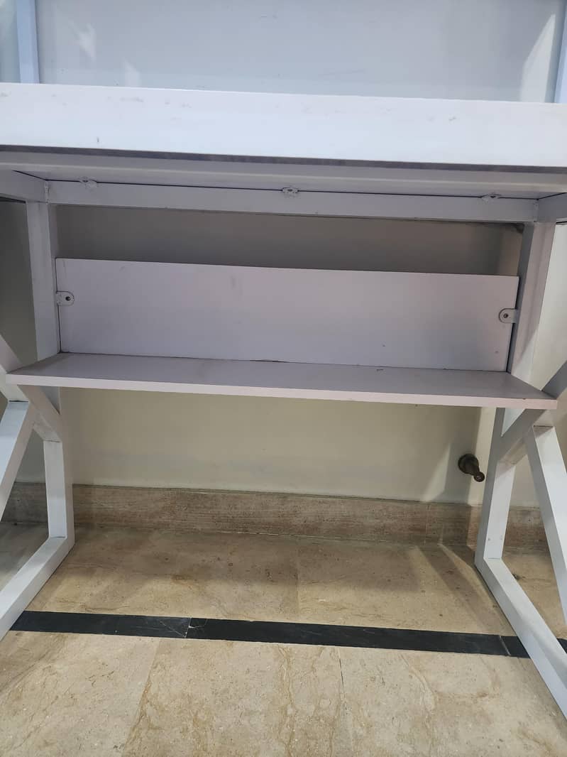 study table 12