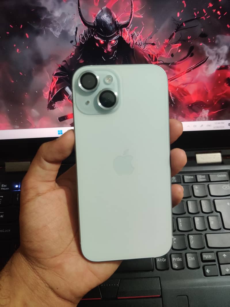 Apple iPhone 15 4