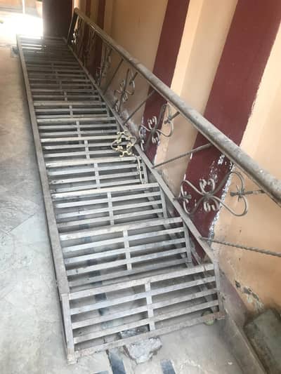 Used 15 steps iron stairs for sale. . Available in good condition