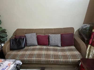 urgent sale of 7 seater sofa set