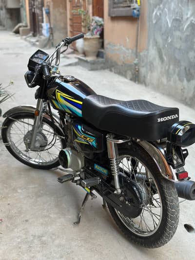 Honda 125 2024 black 03284756828