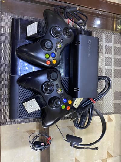 Xbox 360 250GB | Zero Condition | 2 Controllers + 5 Games FREE