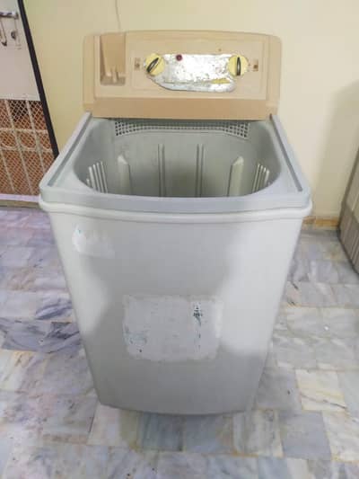 Single Tub Washing Machine