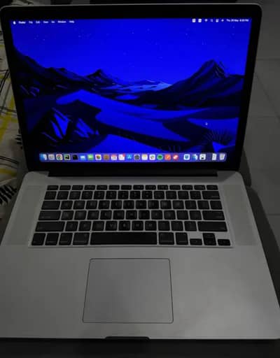 MAC book 2015 16gb or 512ssd dual core i7  battery health 85  and good