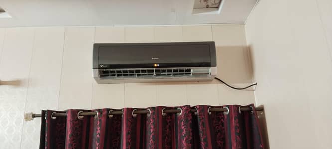 Gree 1.5 Ton DC inverter AC For sale best Cooling not fault