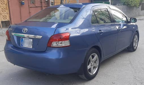 Toyota Belta 2006