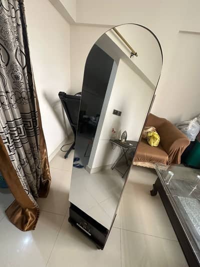 Dressing mirror with storage cabinet, drawers and wheels