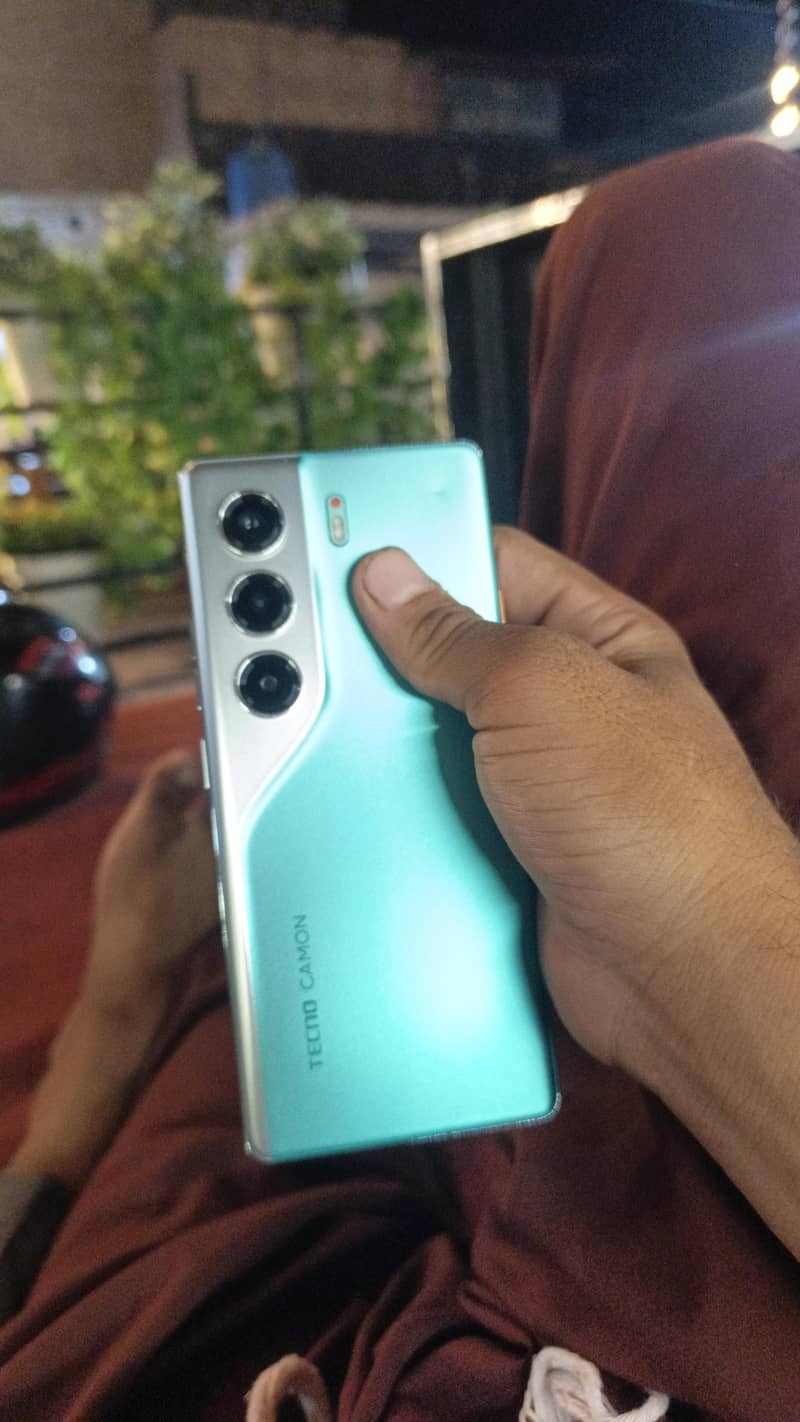 tecno camon 40 pro 4