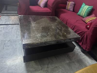 3 tables 1 big and 2 small tables for sale.