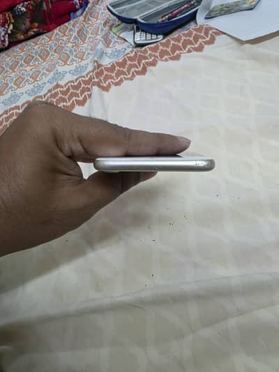 Apple iPhone 7