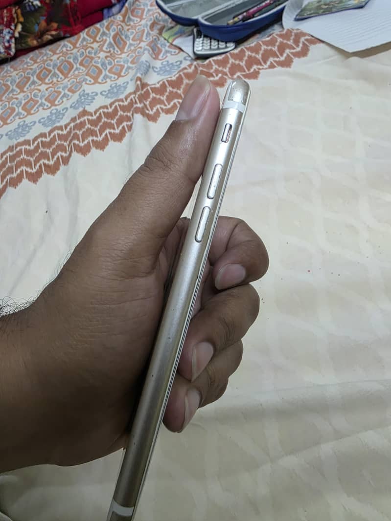 Apple iPhone 7 2