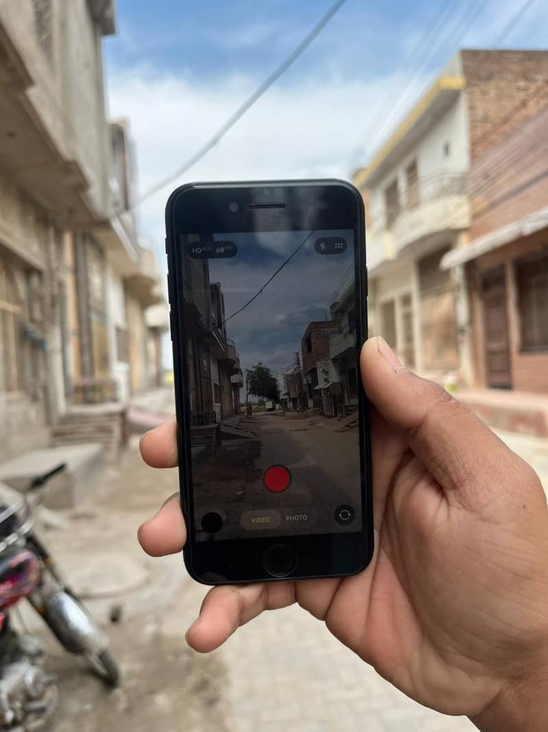 Apple iPhone SE 2