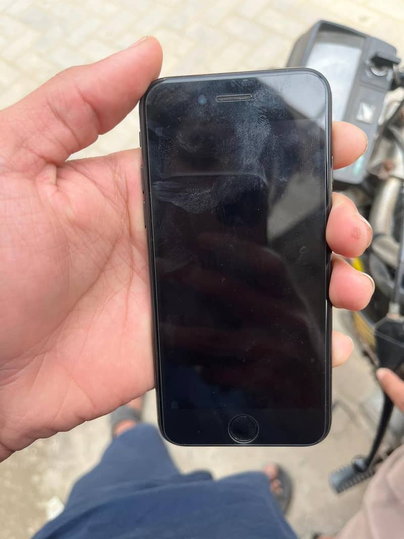 Apple iPhone SE 4