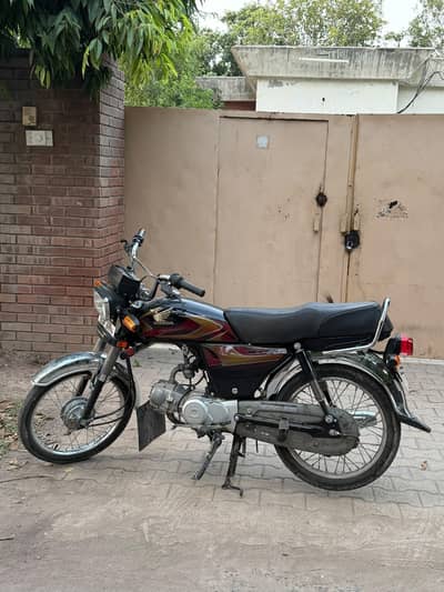 | Honda | CD 70 | Model 2025/26 | Condition 10/10 |