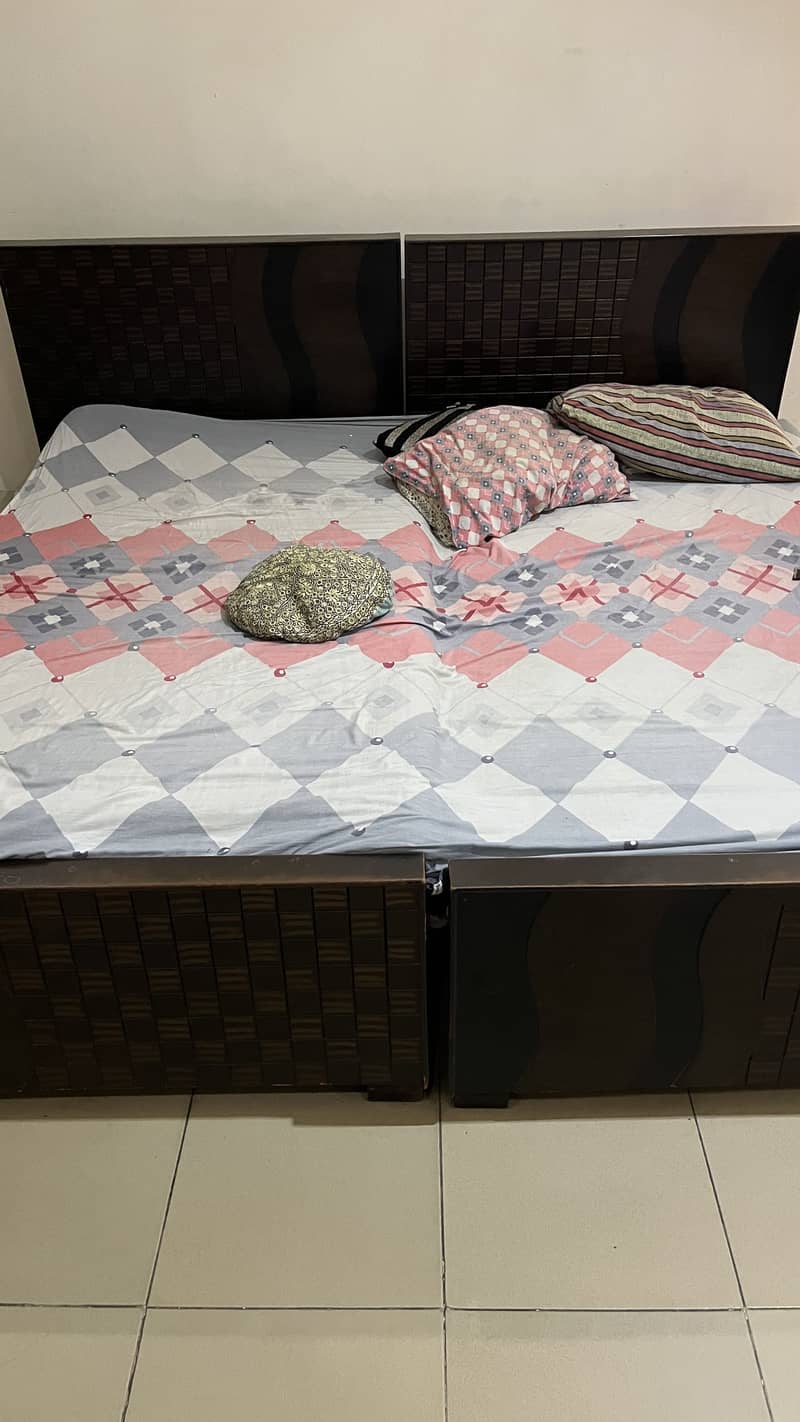 two single bed 0