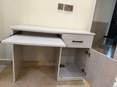 Computer Table