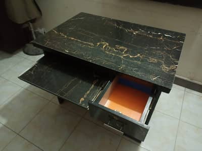 Office table (great condition)