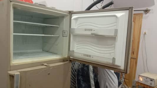 USED REFRIGERATOR FOR SALE