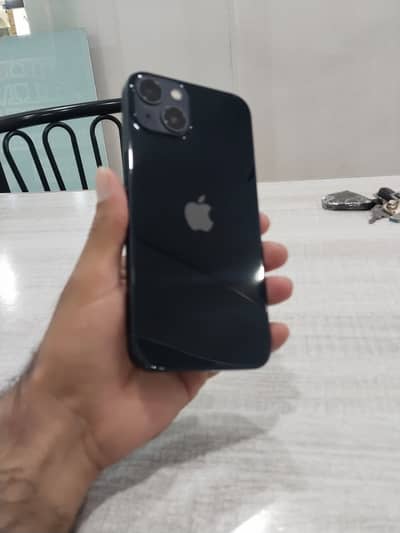 Apple iPhone 13