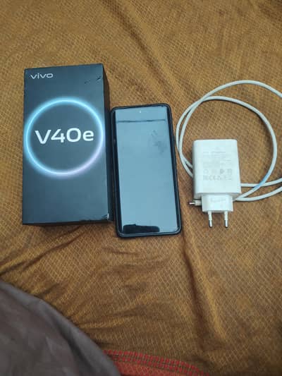 vivo v40e 8 256  price. FNF h