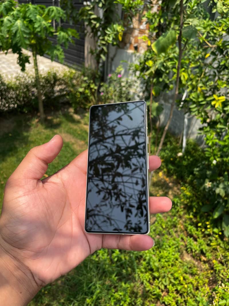 Google Pixel 7 9