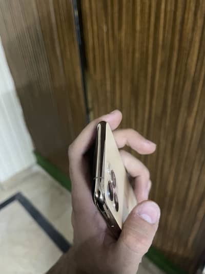 Apple iPhone 11 pro 256 gb pta approved