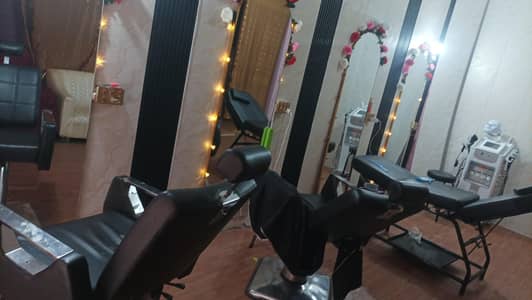 ladies beauty saloon for sale Rawalpindi Khanna road