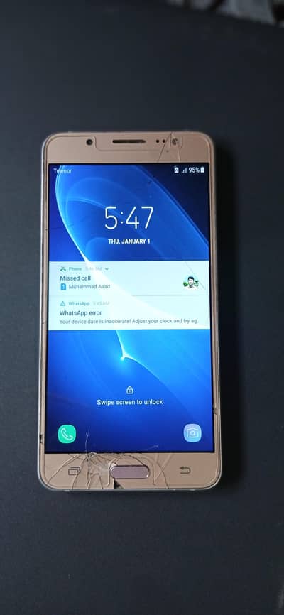 Samsung Mobile J5