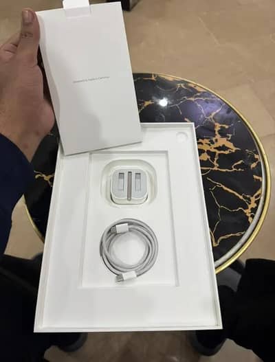 iPad 11th Generation 256-GB With Full Box