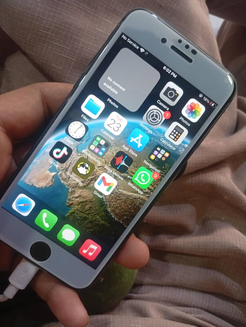 Apple iPhone 8 5