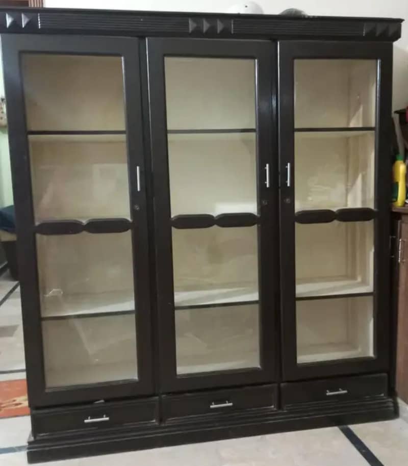 Showcase (Sheesham) 0