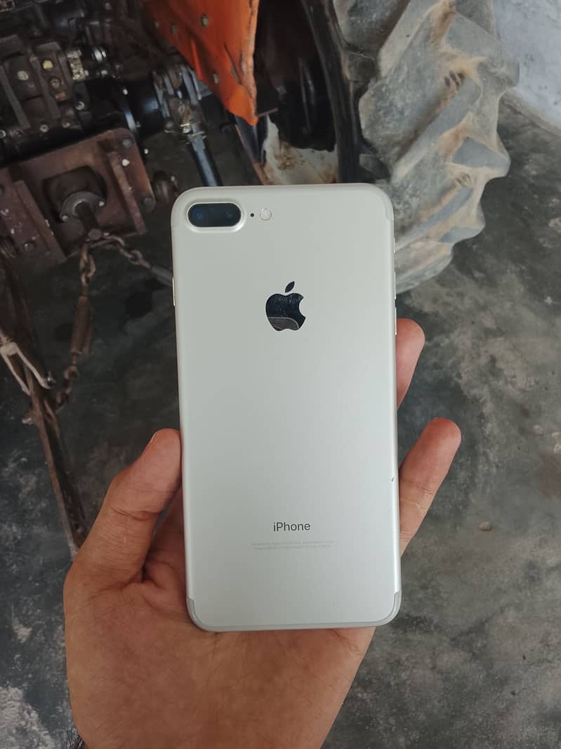 Apple iPhone 7 Plus 3