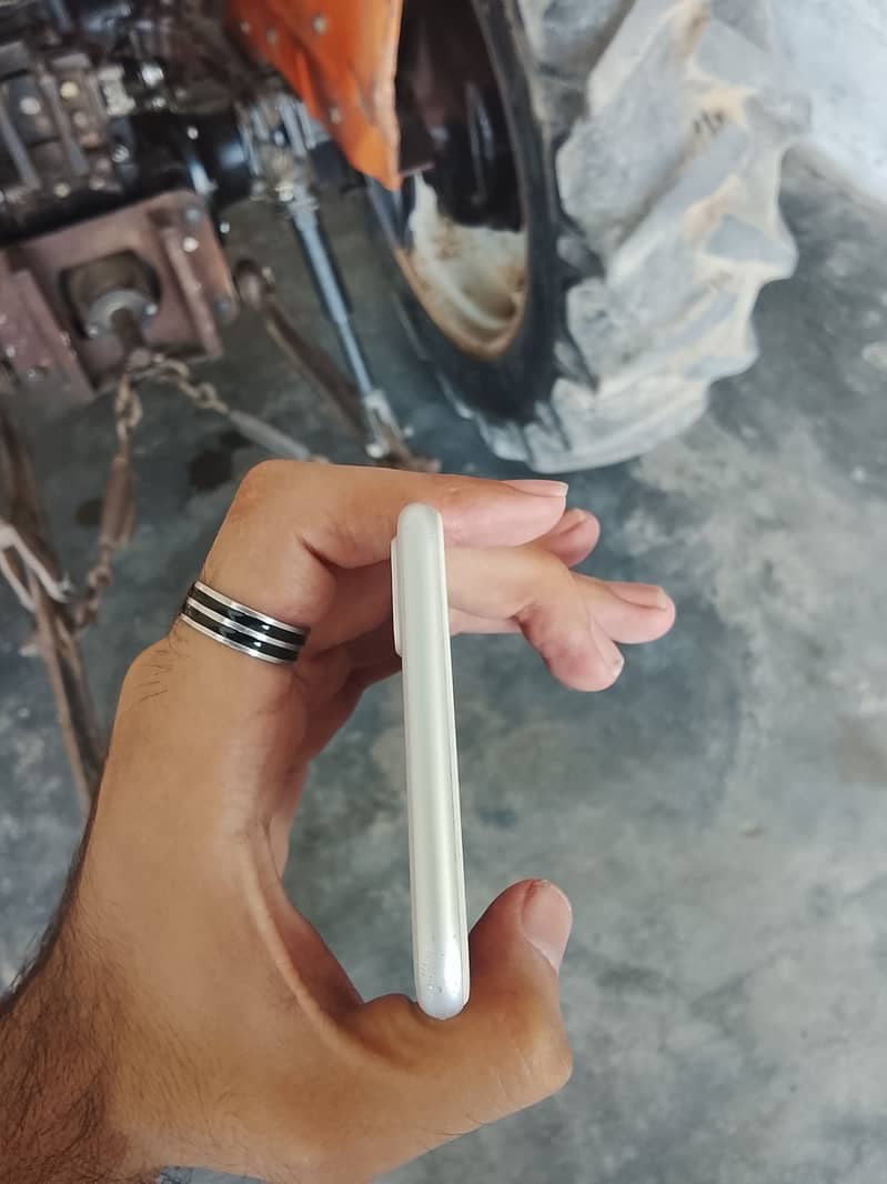 Apple iPhone 7 Plus 5