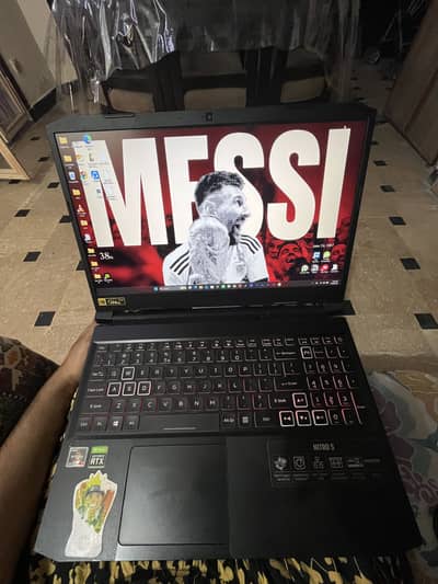 ACER NITRO 5 ( GAMING LAPTOP )
