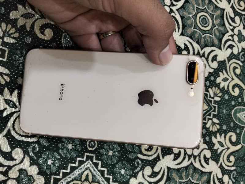 Apple iPhone 8 Plus 0
