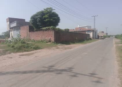 10 Marla corner commercial plot located on 50ft carpeted road few steps from 200ft and near Ferozepur road gajjumate Lahore