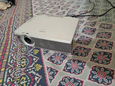 Canon LV-S3 projector