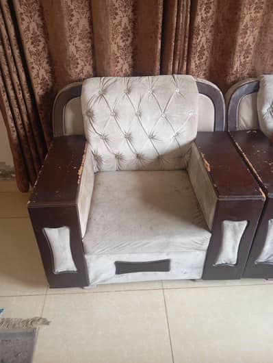 5 Seater Sofa Set in Grey Color