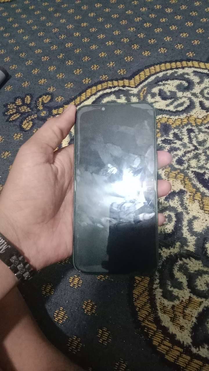 Apple iPhone 13 1