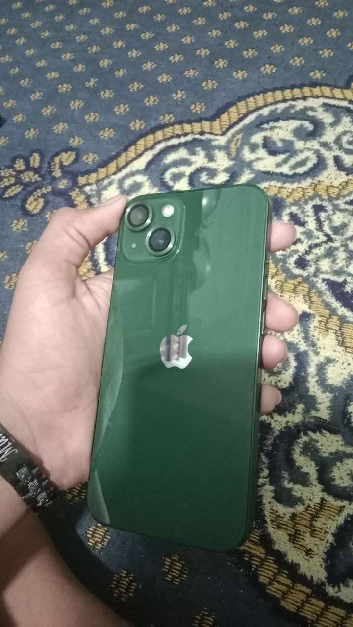 Apple iPhone 13 2