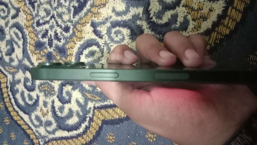 Apple iPhone 13 3
