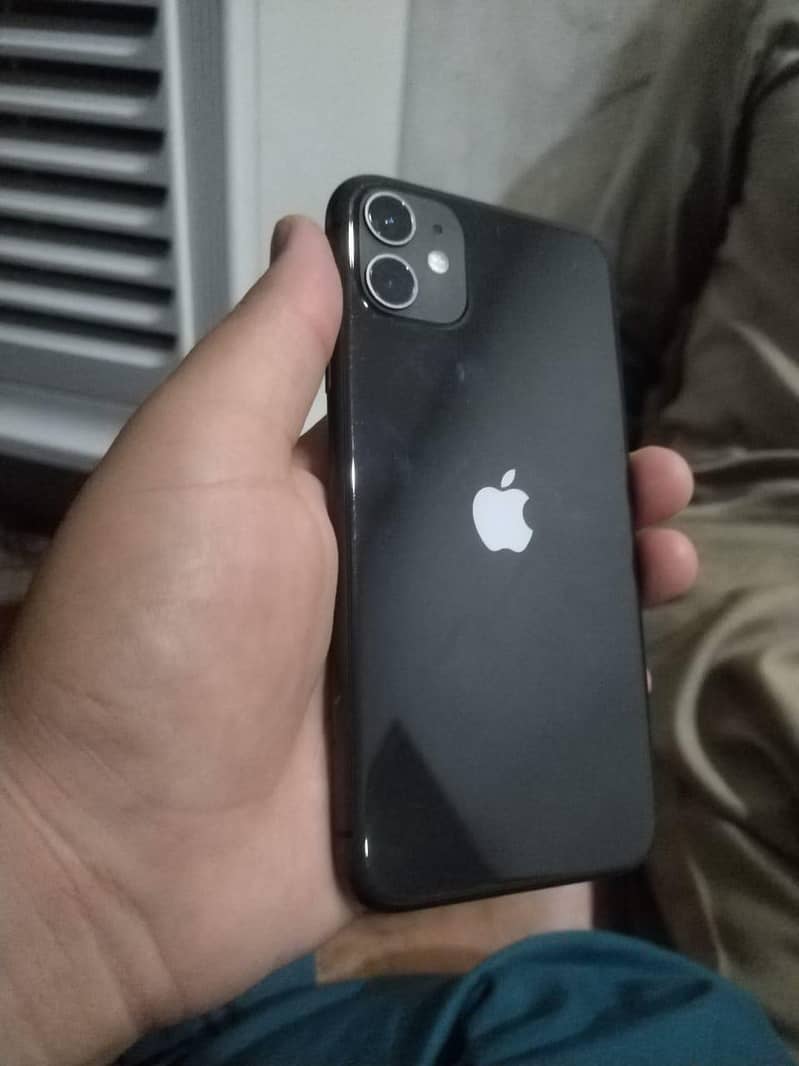 Apple iPhone 11 3