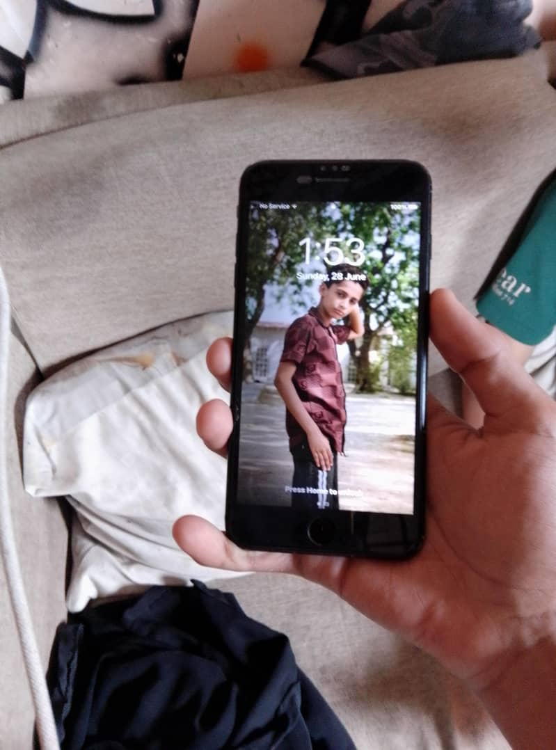 Apple iPhone 7 Plus 3