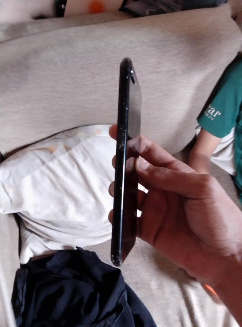 Apple iPhone 7 Plus 4
