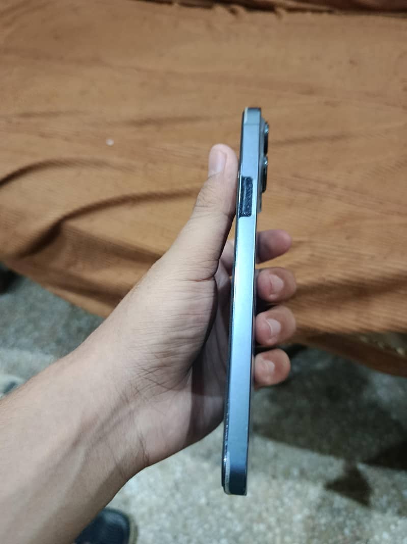 13 pro max 4